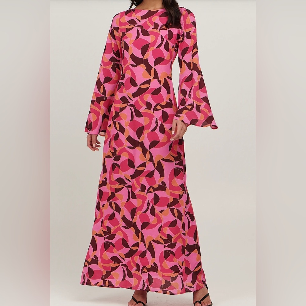 Brand New CATALINA MAXI DRESS

Charlie Holiday
